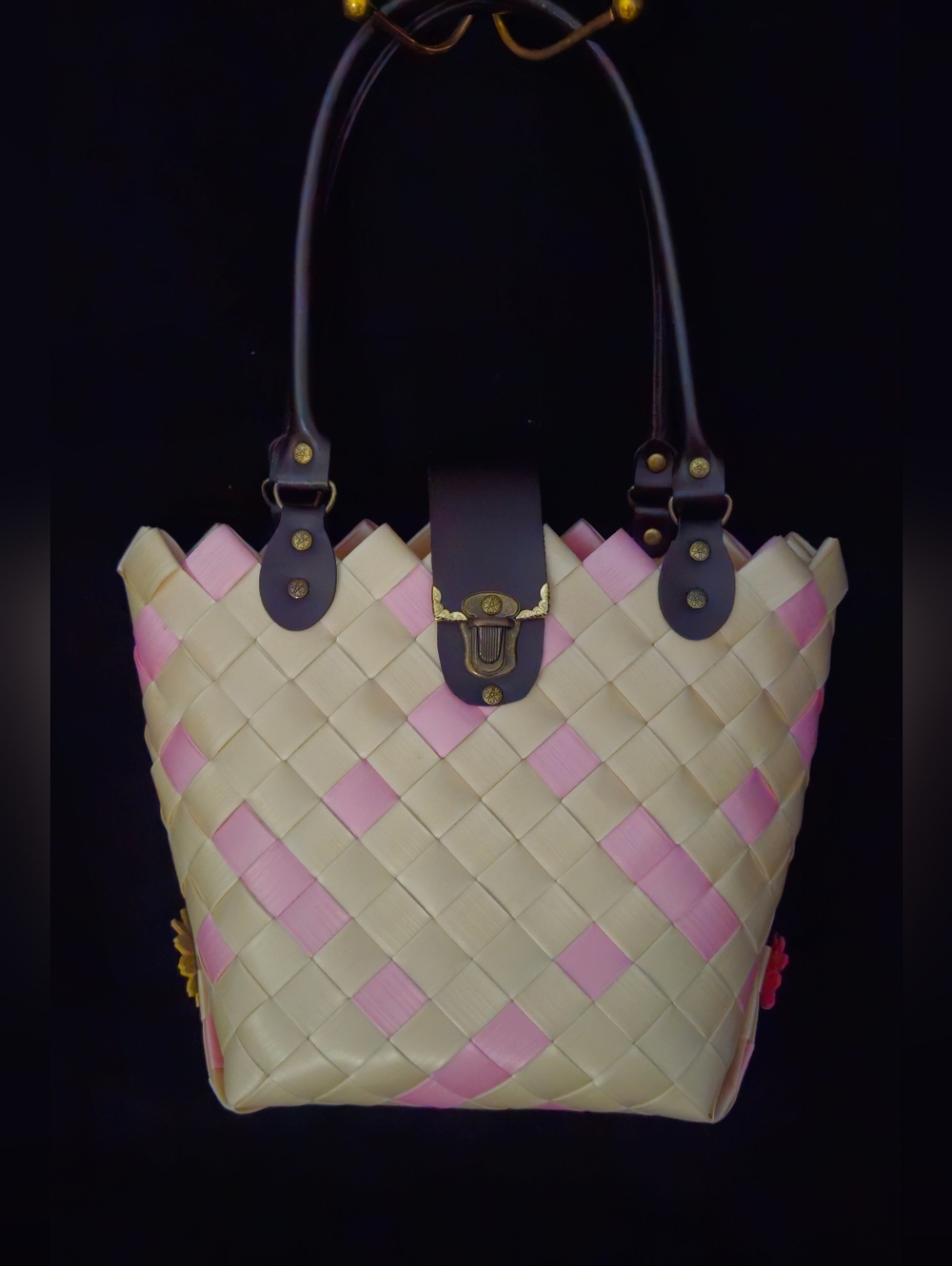 Unbranded Woven Pink & Champagne Tote Bag with Dark Brown Faux Leather Handles - Picture 3 of 11